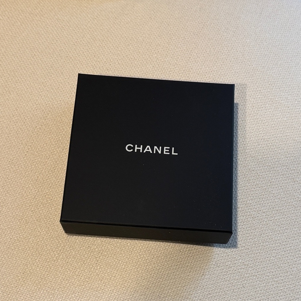 CHANEL costume jewelry Box